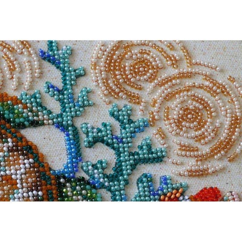 Mid-sized bead embroidery kit Merpeople