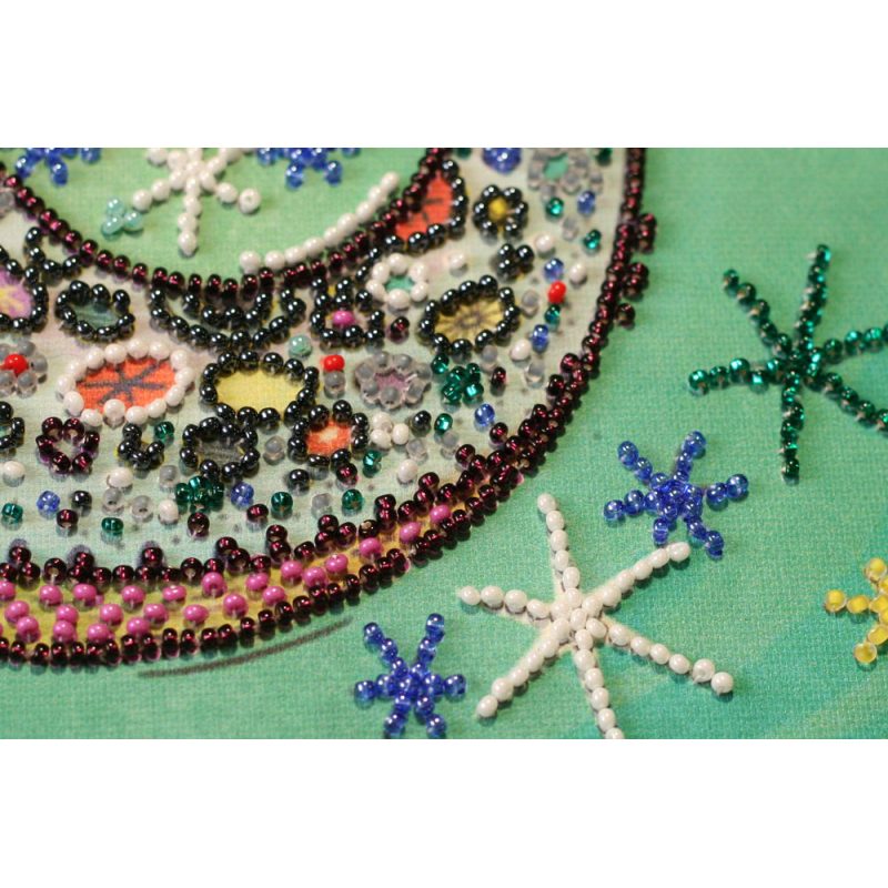 Mid-sized bead embroidery kit Unique...