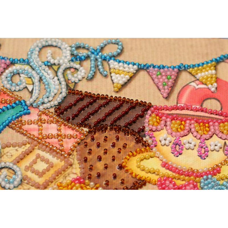 Mid-sized bead embroidery kit Crazy tea party
