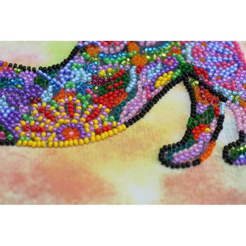 Mid-sized bead embroidery kit Playful kitten