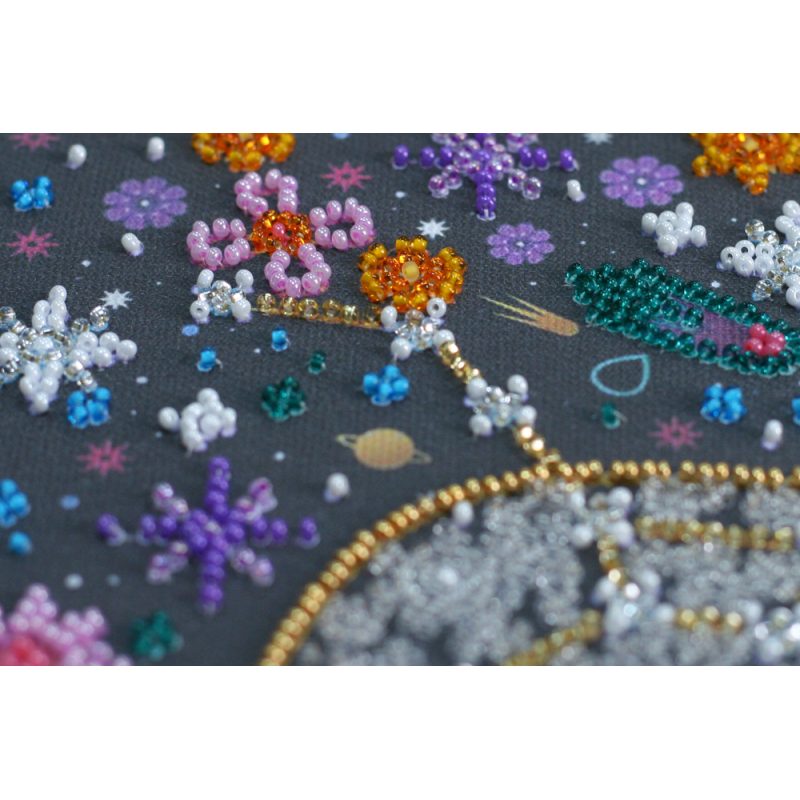 Mid-sized bead embroidery kit Under the star of hapiness