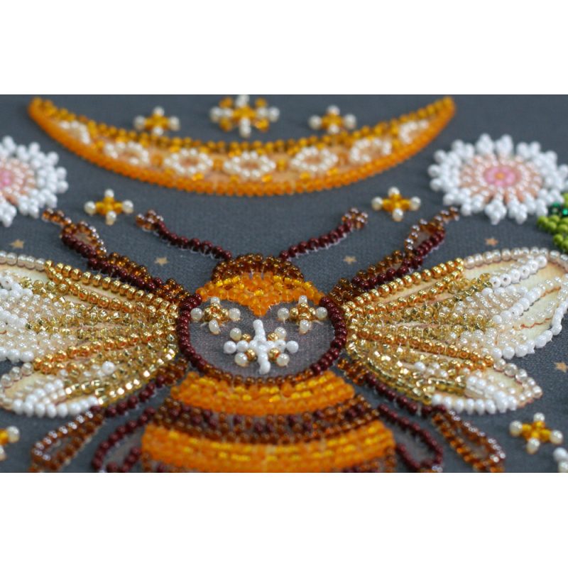 Mid-sized bead embroidery kit Honey dream