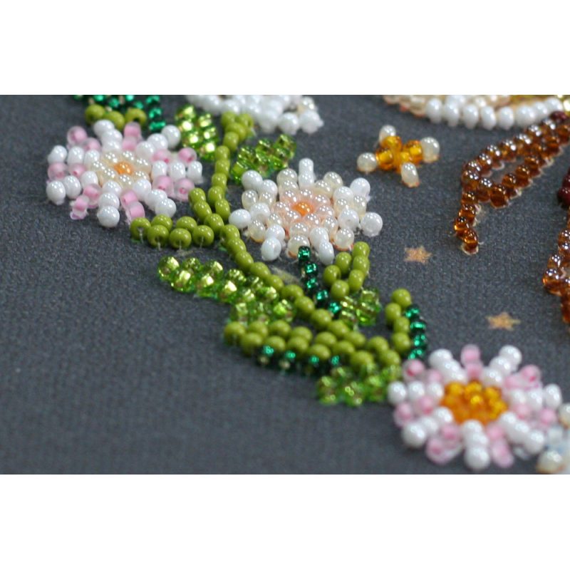 Mid-sized bead embroidery kit Honey dream
