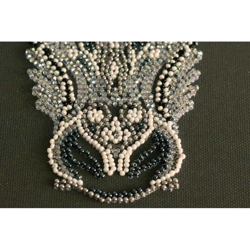 Mid-sized bead embroidery kit Calf