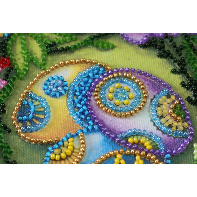 Mid-sized bead embroidery kit Easter wreath