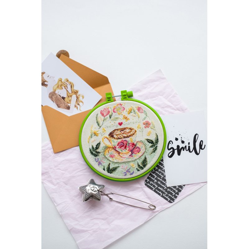 Embroidery hoop Plastic embroidery hoop, light green, d-145 mm